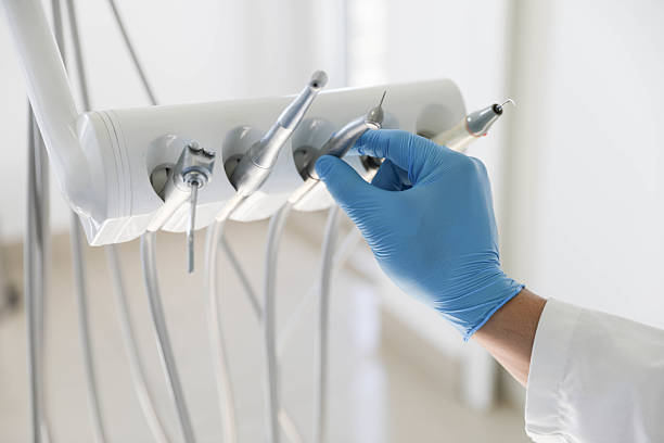 Professional Emergency Dentist technician working in Lantana, TX